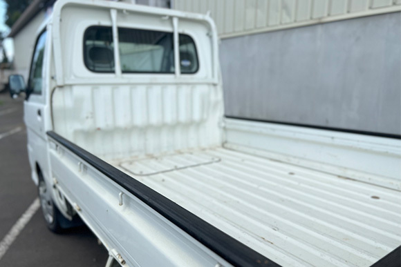 トラック荷台